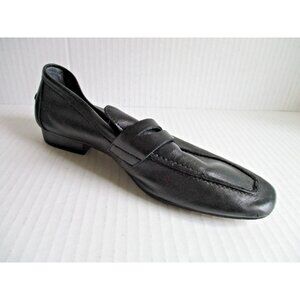 *LLL Black Buttery Soft Leather Slip-On Loafer Flats - 7M